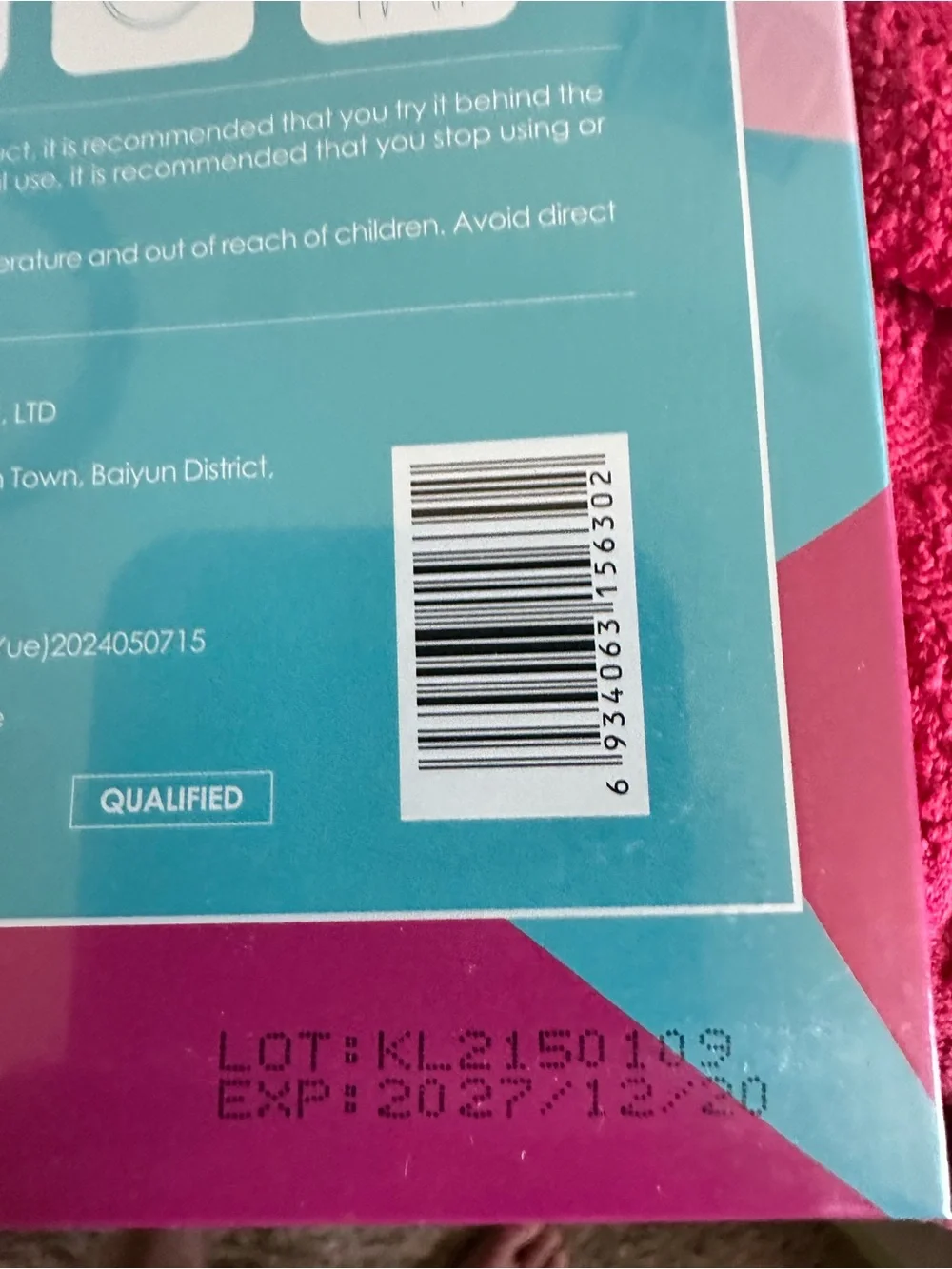 Source Unknown Hydrating and Nourishing Mask - Pink & Teal